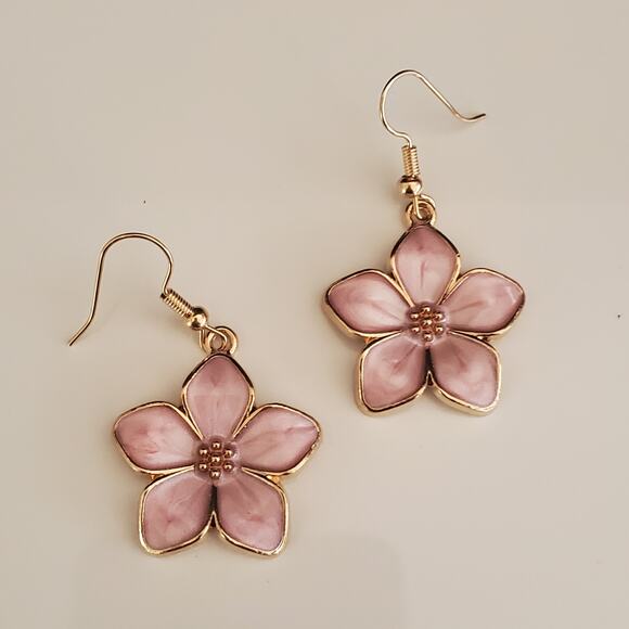 Pink Petal Flower Dangle Earrings Gold Tone Pink Pearly Enamel Romantic Plumeria - Picture 5 of 6